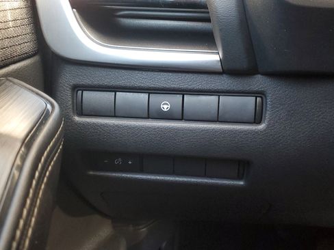 Used 2023 Nissan Rogue SV image 29