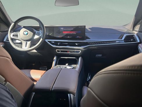 Used 2025 BMW X6 M60i image 8