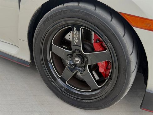 Used 2018 Honda Civic Type R image 12