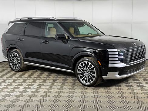 Used 2026 Hyundai Palisade Calligraphy AWD/4WD image 2