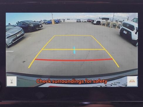 Used 2025 Toyota Corolla Cross XLE FWD image 24
