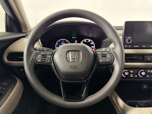 Used 2025 Honda HR-V LX image 8