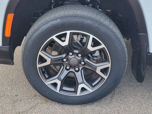 Used 2023 Jeep Wagoneer Series III w/ Rear Seat Video Group 1 image 11