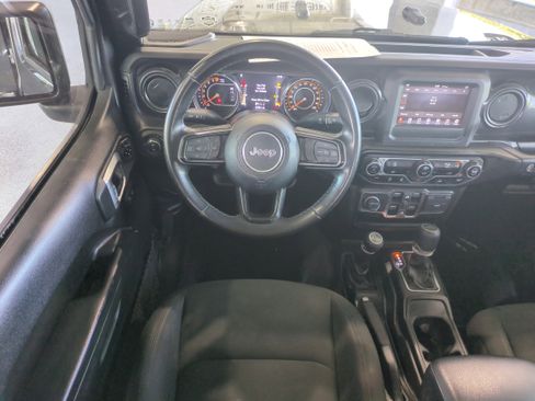 Used 2022 Jeep Gladiator Sport image 16