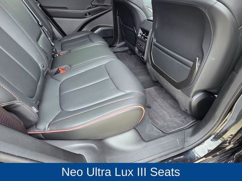 Used 2025 Jeep Wagoneer S Launch Edition image 17