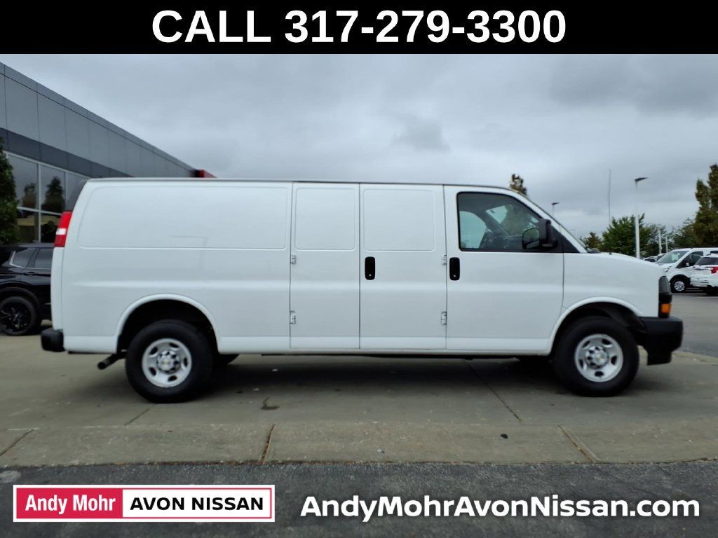 Used 2022 Chevrolet Express 3500 Extended w/ Driver Convenience Package RWD image 8