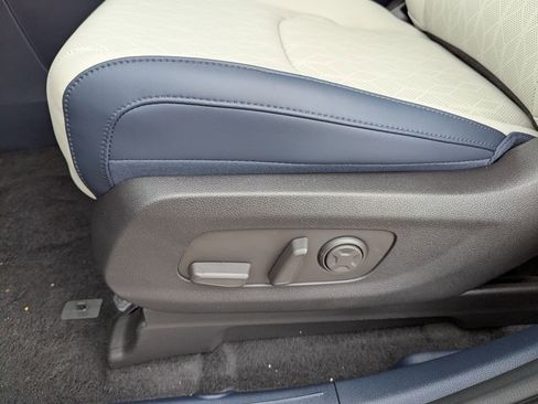 New 2026 Kia Carnival SX FWD image 22
