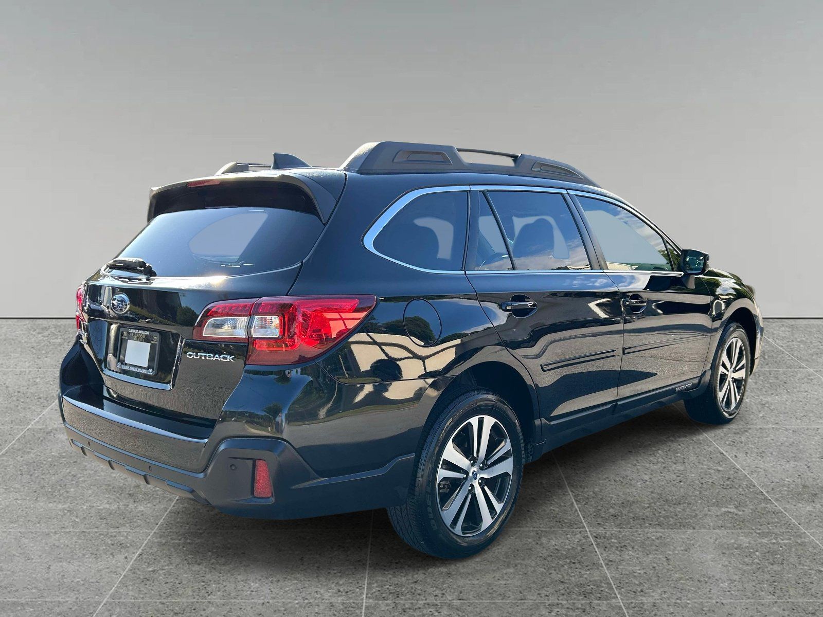 Used 2019 Subaru Outback 2.5i Limited AWD/4WD image 5