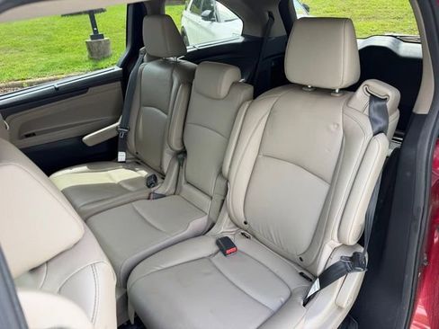 Used 2022 Honda Odyssey Touring image 13