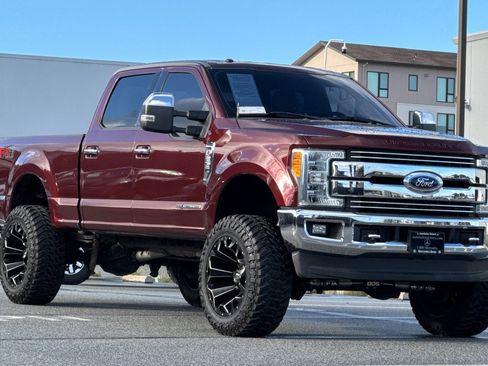 Used 2017 Ford F250 Lariat w/ Chrome Package image 6