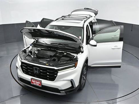 Used 2024 Honda Pilot Elite image 49