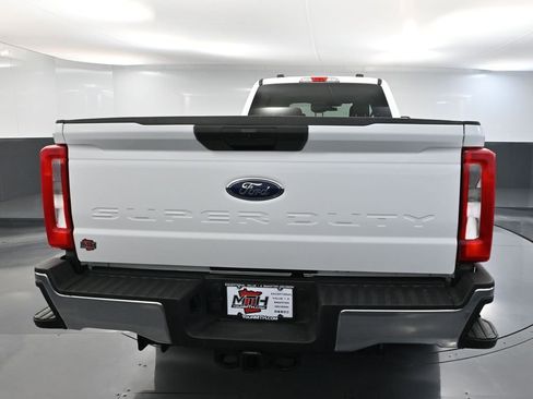Used 2024 Ford F350 XLT w/ FX4 Off-Road Package image 6