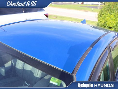 Used 2017 Hyundai Elantra SE FWD image 14