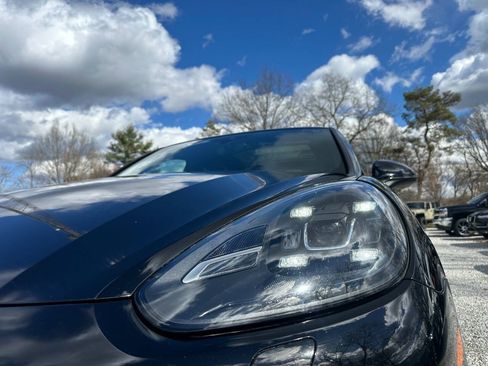 Used 2017 Porsche Cayenne Platinum Edition AWD/4WD image 32
