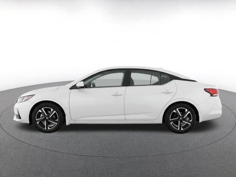 Used 2025 Nissan Sentra SV FWD image 4