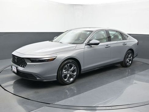 Used 2025 Honda Accord EX-L image 1