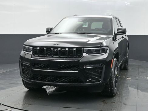 New 2026 Jeep Grand Cherokee Limited image 3