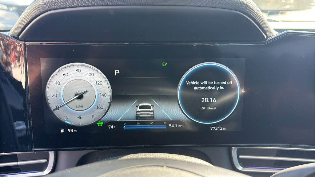 Used 2021 Hyundai Elantra Limited w/ Cargo Package FWD image 17