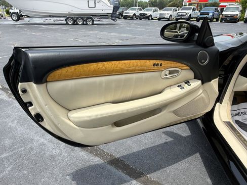 Used 2002 Lexus SC 430 Convertible RWD image 10