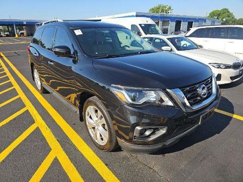Used 2018 Nissan Pathfinder SL w/ SL Premium Package AWD/4WD image 3