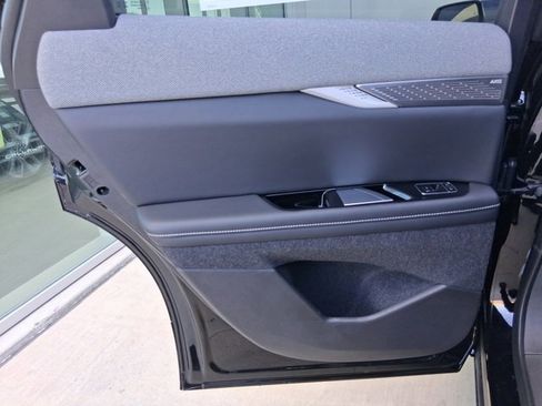 New 2026 Cadillac Optiq Luxury 1 image 24