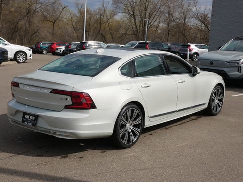 Certified 2022 Volvo S90 B6 Inscription w/ Advanced Package image 7