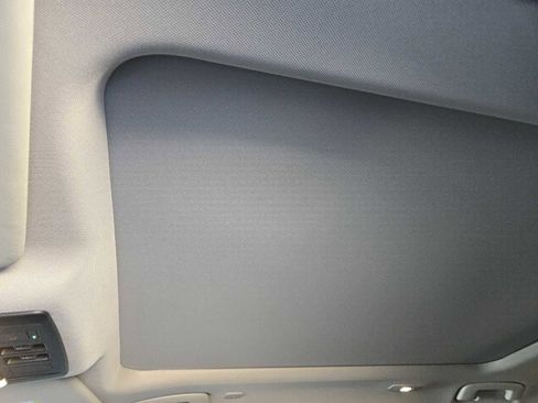 Used 2022 Nissan Rogue SL w/ SL Premium Package image 24