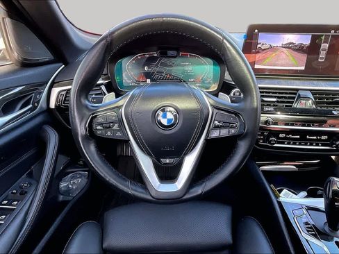 Used 2022 BMW 530i w/ Executive Package RWD image 6