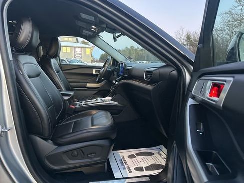 Used 2023 Ford Explorer Limited image 30