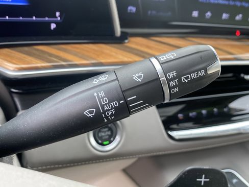 Used 2024 Cadillac Escalade Sport Platinum w/ Heavy-Duty Trailer Package image 85