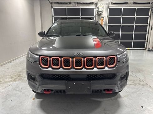 Used 2023 Jeep Compass Trailhawk w/ Trailhawk Elite Group AWD/4WD image 3