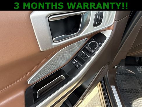 Used 2022 Ford Explorer King Ranch w/ Premium Technology Package AWD/4WD image 12