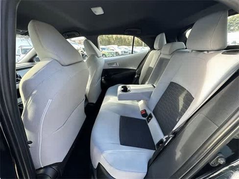 Used 2024 Toyota Corolla SE image 18