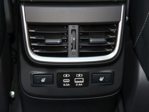 Certified 2025 Subaru Outback Limited AWD/4WD image 32