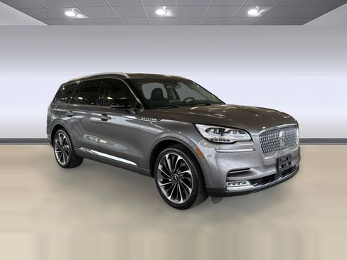 Used 2023 Lincoln Aviator Reserve w/ Equipment Group 201A RWD image 7