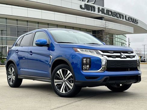 Used 2025 Mitsubishi Outlander Sport ES image 2