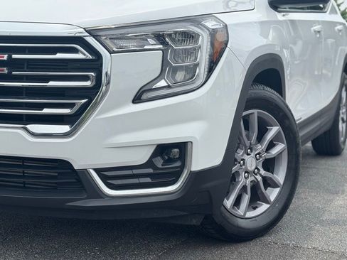 Used 2024 GMC Terrain SLT FWD image 5