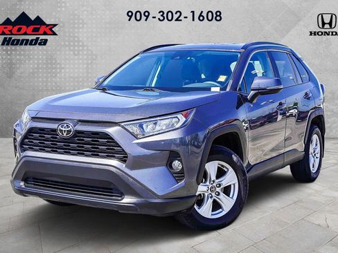 Used 2020 Toyota RAV4 XLE image 1