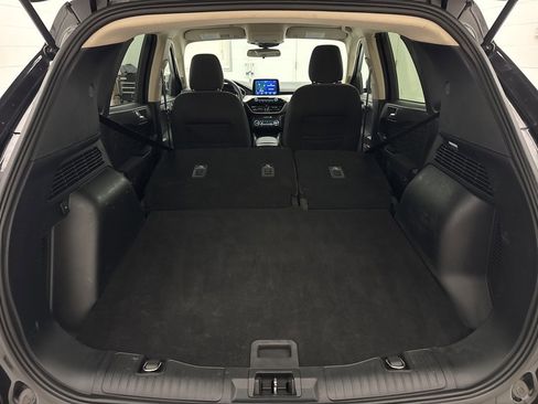 Used 2020 Ford Escape SE image 14