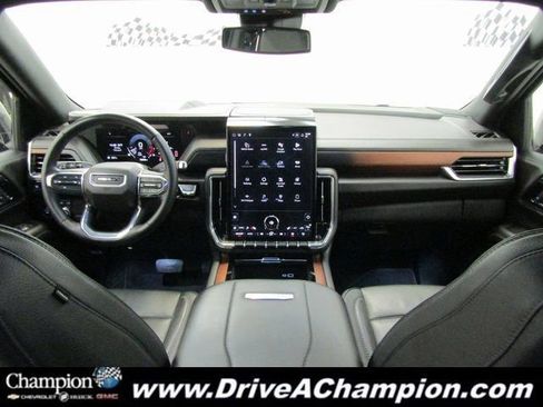 Certified 2025 GMC Yukon Denali image 24