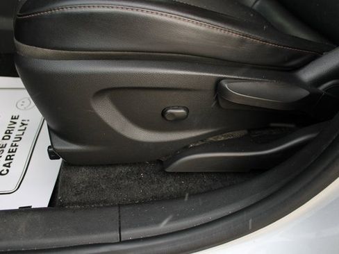 Used 2021 Chevrolet Trax LT image 25