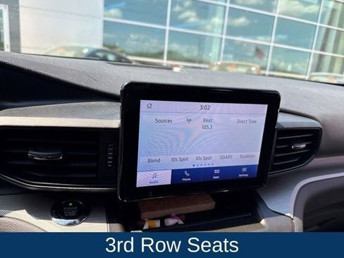 Used 2020 Ford Explorer XLT w/ Comfort Package image 12