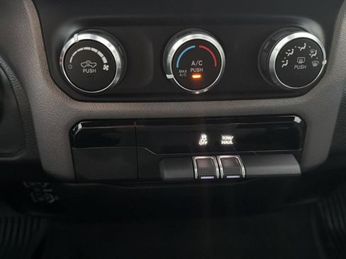 Used 2022 RAM 1500 Big Horn AWD/4WD image 8
