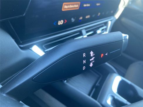 New 2026 Chevrolet Equinox EV LT image 10