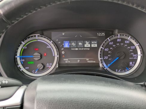 Used 2023 Toyota Highlander LE image 17