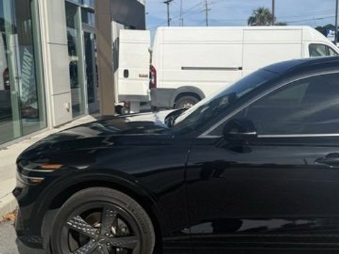 Used 2022 Genesis GV70 3.5T Sport w/ Sport Prestige Package image 5