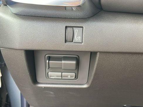 New 2026 GMC Canyon Elevation w/ Convenience Package RWD image 27