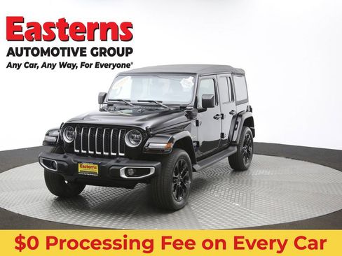 Used 2021 Jeep Wrangler Unlimited Sahara w/ Cold Weather Group AWD/4WD image 55