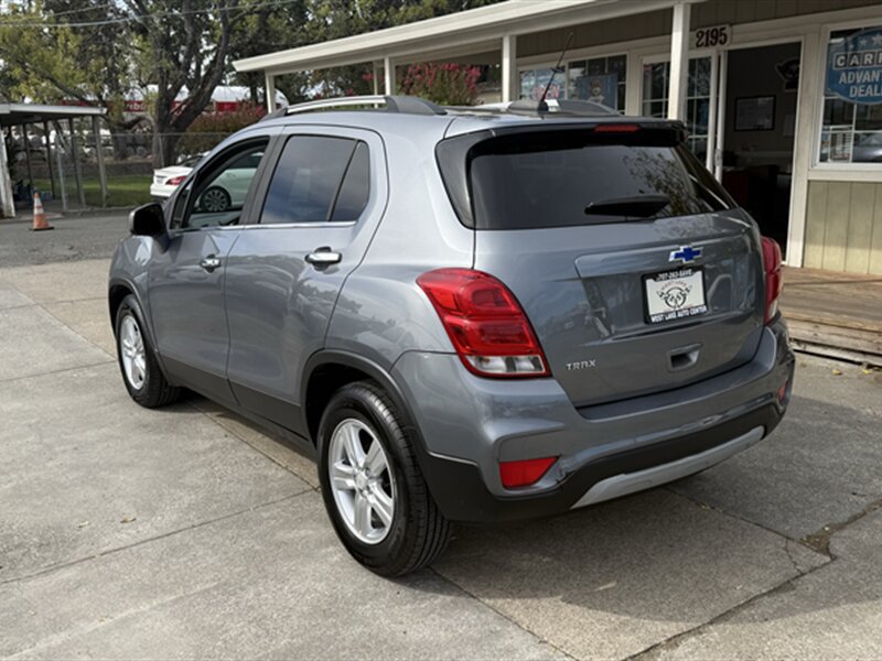 Used 2019 Chevrolet Trax LT w/ LT Convenience Package FWD image 5