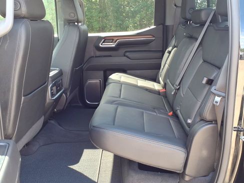 Used 2023 GMC Sierra 1500 Denali w/ Denali Reserve Package AWD/4WD image 12